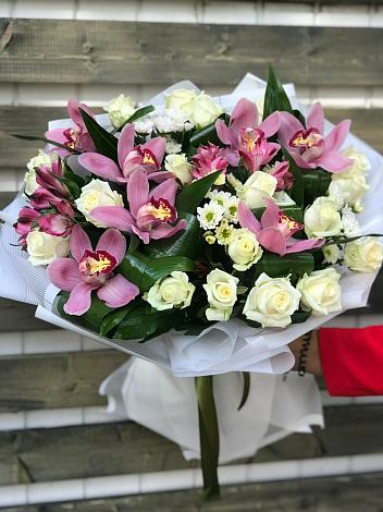 Букет цветов из: Розы и Хризантемы в Пролетарском Ставропольского края