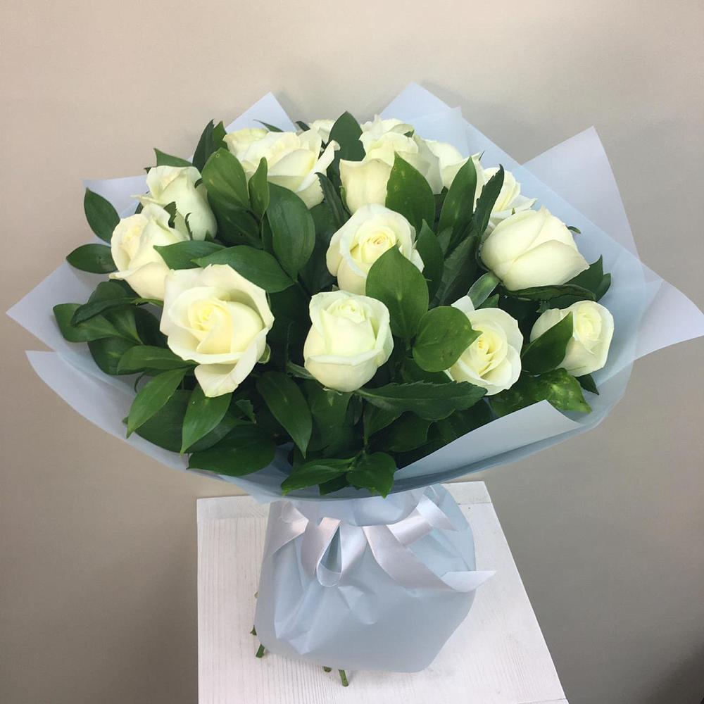 Букет 15 Белых роз Проуд в Пролетарском Ставропольского края