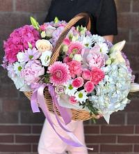 Цветочная композиция из Розы, Хризантемы, Пионы и Лизиантусы в корзине #REPLACE_PRED# Пролетарском Ставропольского края