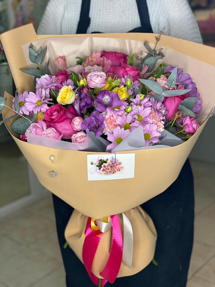 Букет цветов из: Хризантемы, Гвоздики и Альстромерии в Пролетарском Ставропольского края