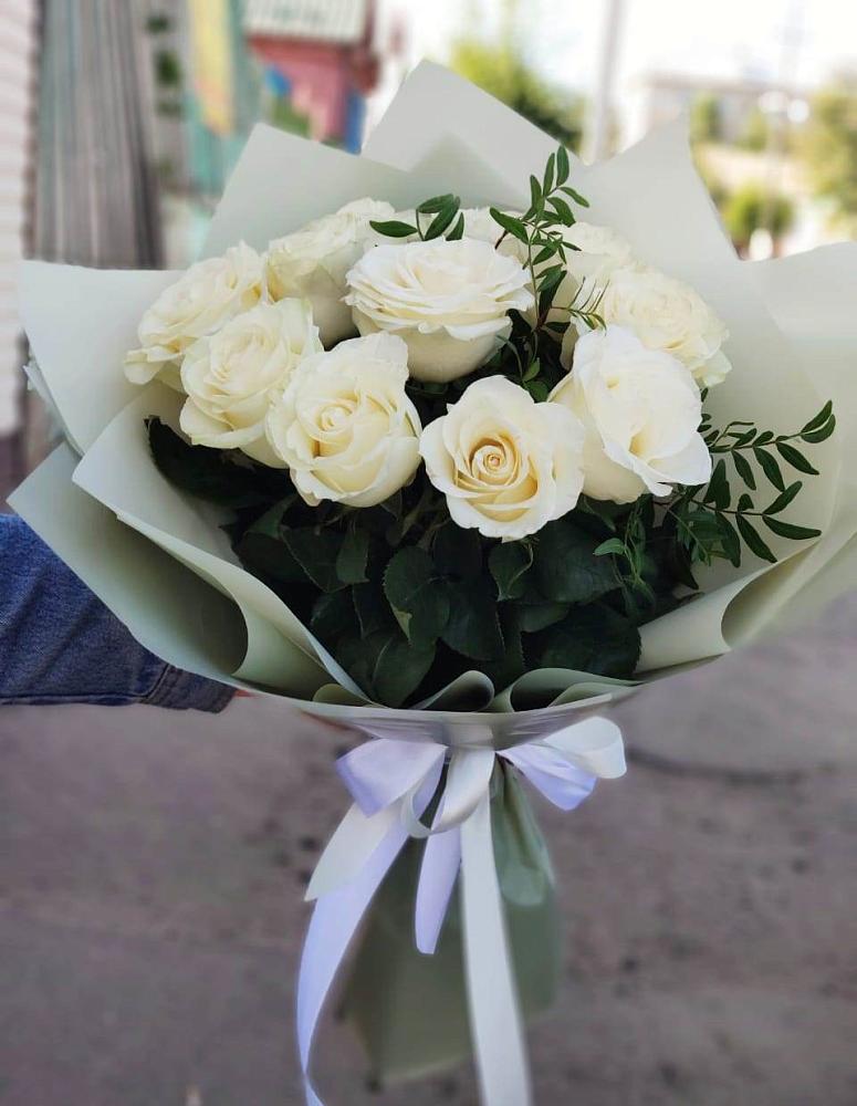 Букет Белые розы Проуд в Пролетарском Ставропольского края