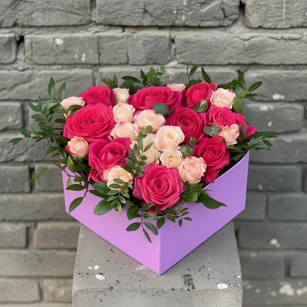 Цветочная композиция из Розы в коробке в Пролетарском Ставропольского края