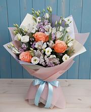 Букет цветов из:  Лизиантусы, Розы, Альстромерии и Гипсофила в Пролетарском Ставропольского края