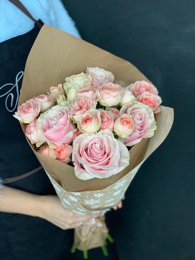 Букет цветов из: Хризантемы и Розы в Пролетарском Ставропольского края