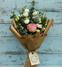 Букет цветов из:  Розы и Лизиантусы в Пролетарском Ставропольского края