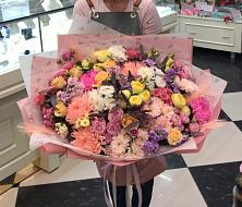 Букет цветов из:  Розы, Хризантемы и Лизиантусы в Пролетарском Ставропольского края